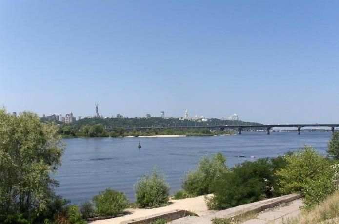 Виноградарь_Киев.jpg Виноградарь_Киев.jpg