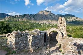 Крепость_Алустон_Алушта.jpg Крепость_Алустон_Алушта.jpg
